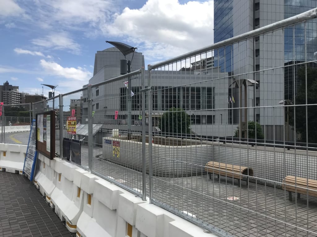 ペデストリアンデッキ1