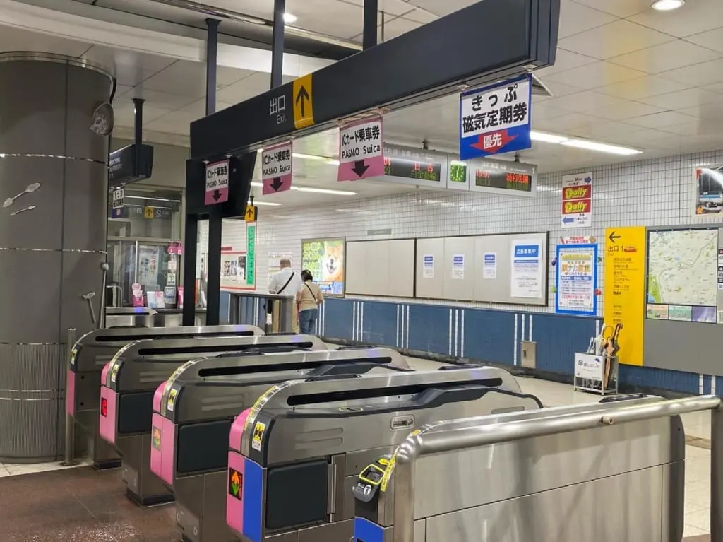 川口元郷駅3
